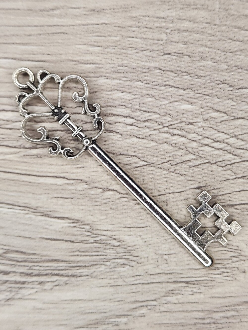 5/$10 Victorian Style Decor Key K11